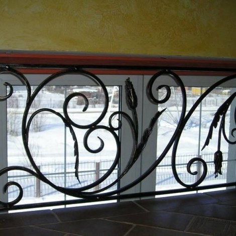 Кованая решетка на окно Тюльпан