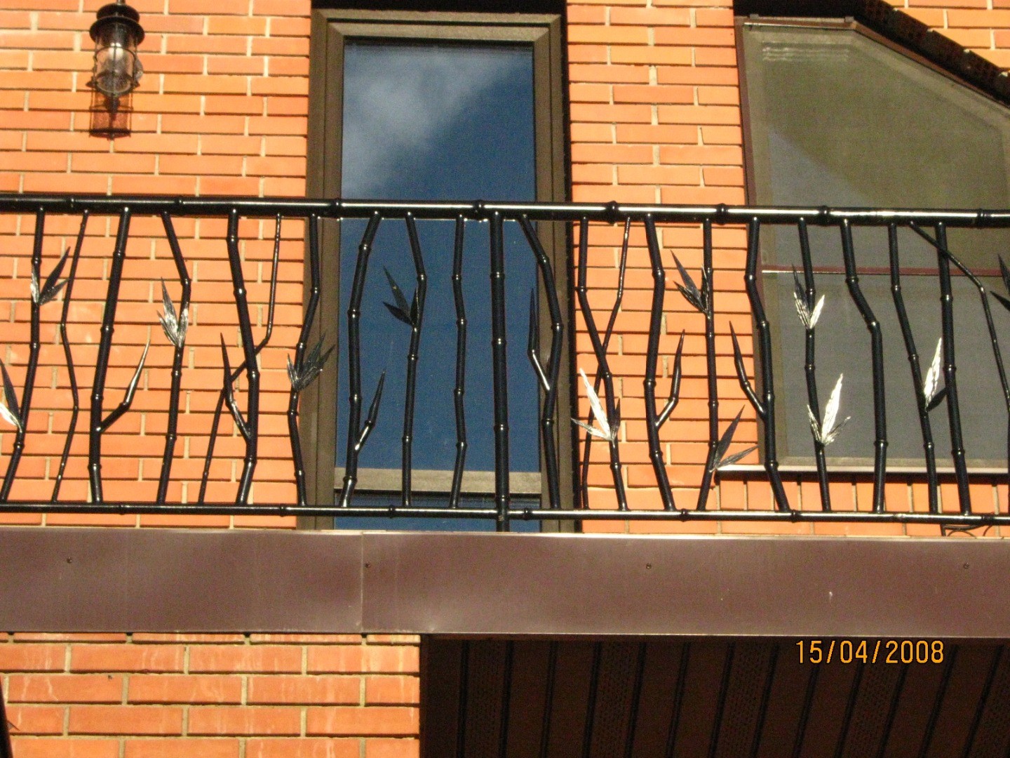 Фотография изделия - Кованое ограждение на балкон с узором листьев бамбука