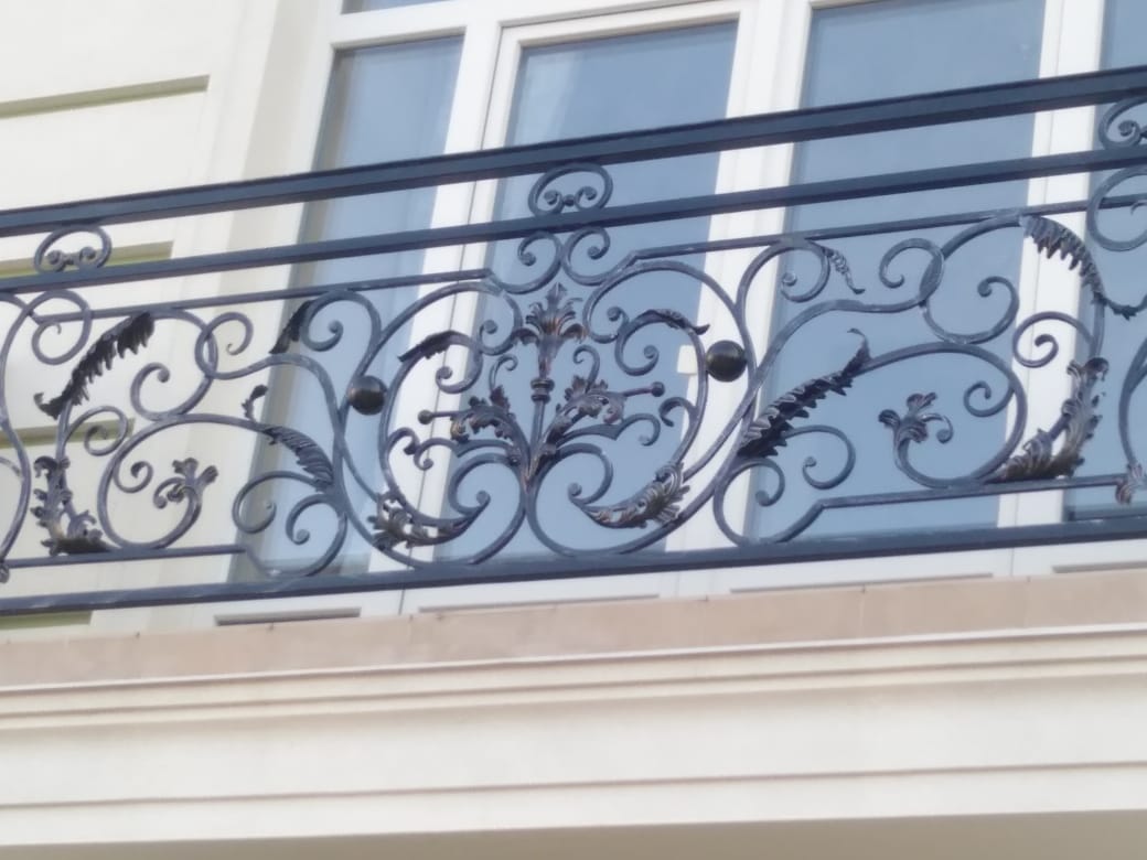 Фотография изделия - Балконное ограждение с художественной ковкой